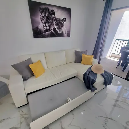 Playa Torviscas 2-bed, 2-bath With Pools & Jacuzzi *