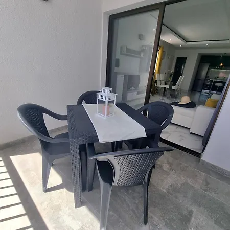 Playa Torviscas 2-bed, 2-bath With Pools & Jacuzzi Apartament