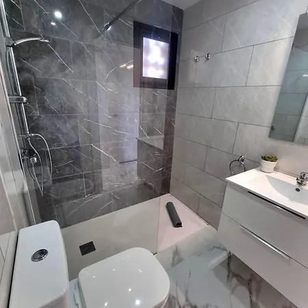 Playa Torviscas 2-bed, 2-bath With Pools & Jacuzzi Costa Adeje (Tenerife)