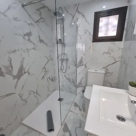 Playa Torviscas 2-bed, 2-bath With Pools & Jacuzzi Apartament