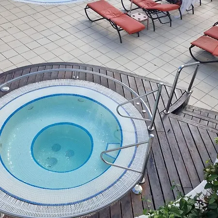 Apartment Playa Torviscas 2-bed, 2-bath With Pools & Jacuzzi Costa Adeje (Tenerife)